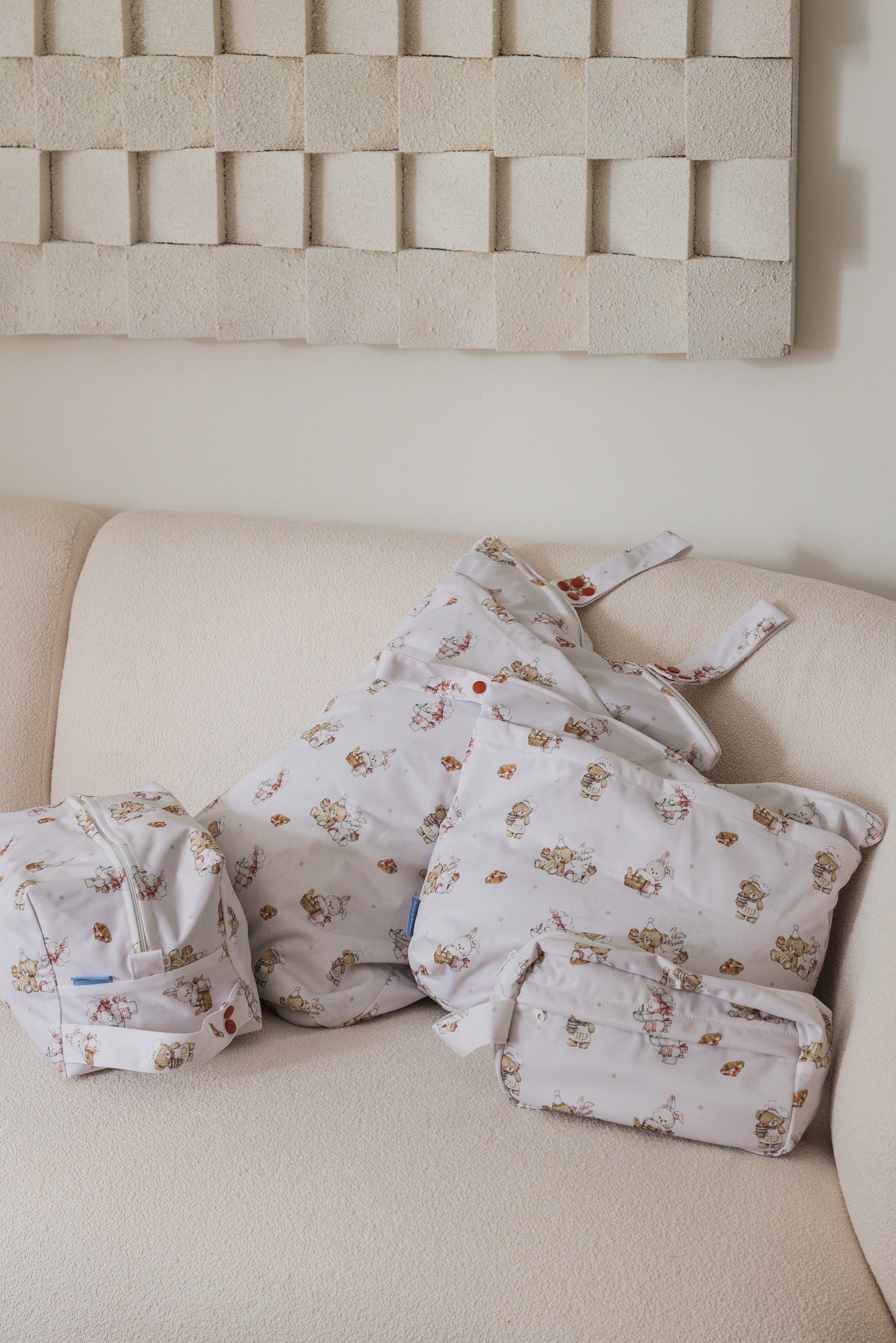 Bakery Cafe Wetbag - WHITE ZIPPER