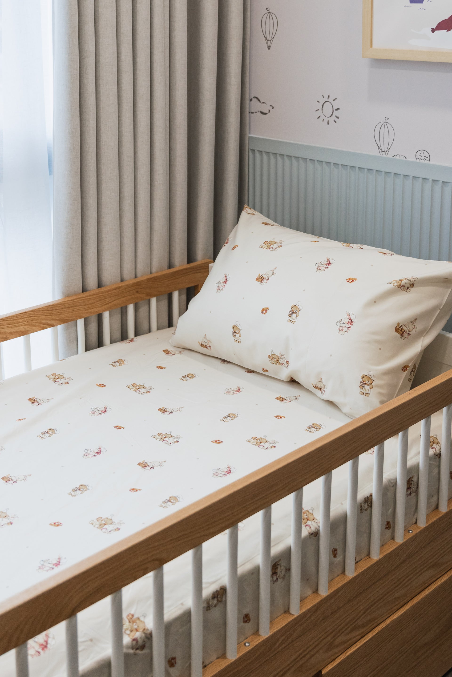 Bakery Cafe Organic Cotton Waterproof Cot/ Bed Sheets