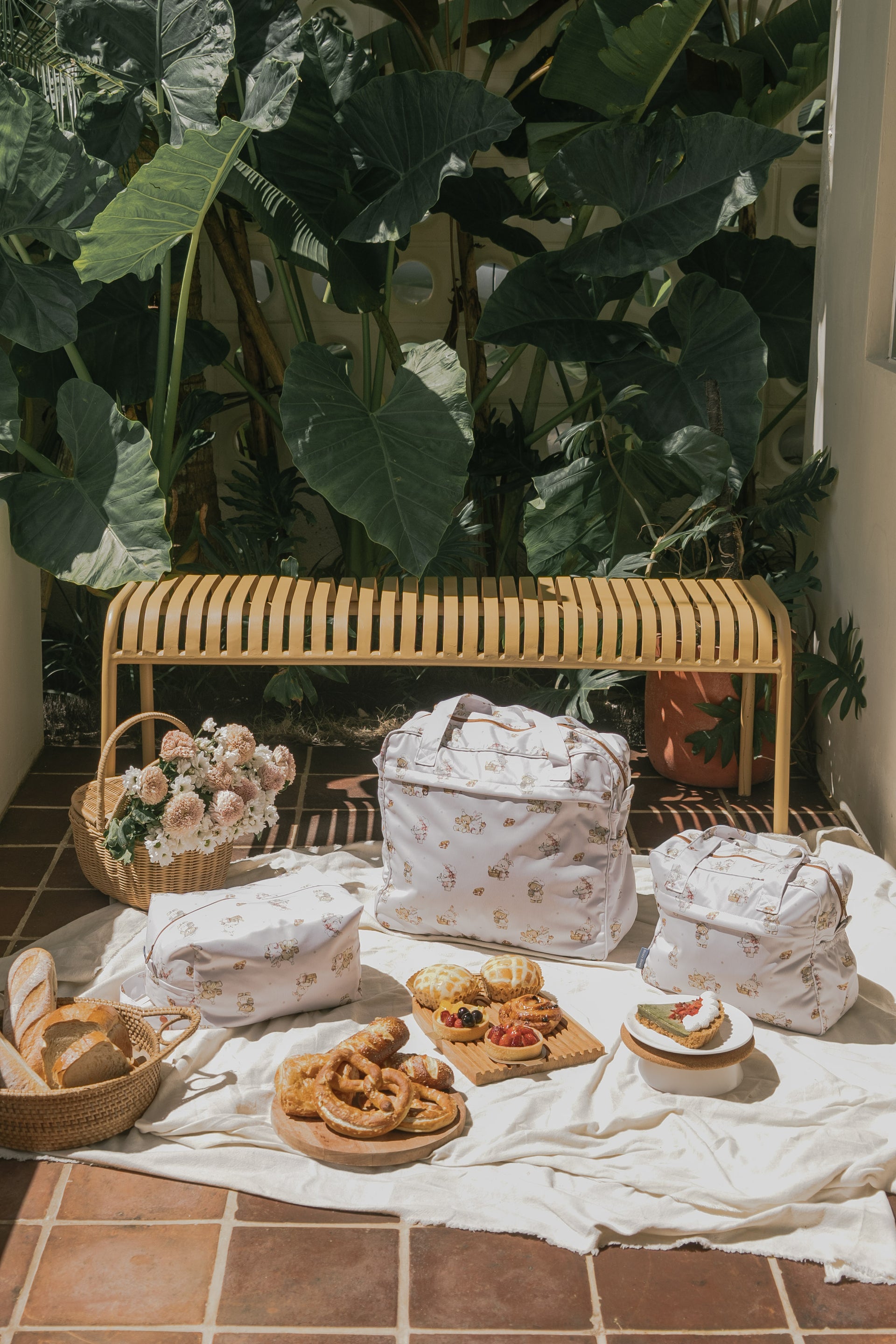 Bakery Cafe Wetbag - BROWN ZIPPER