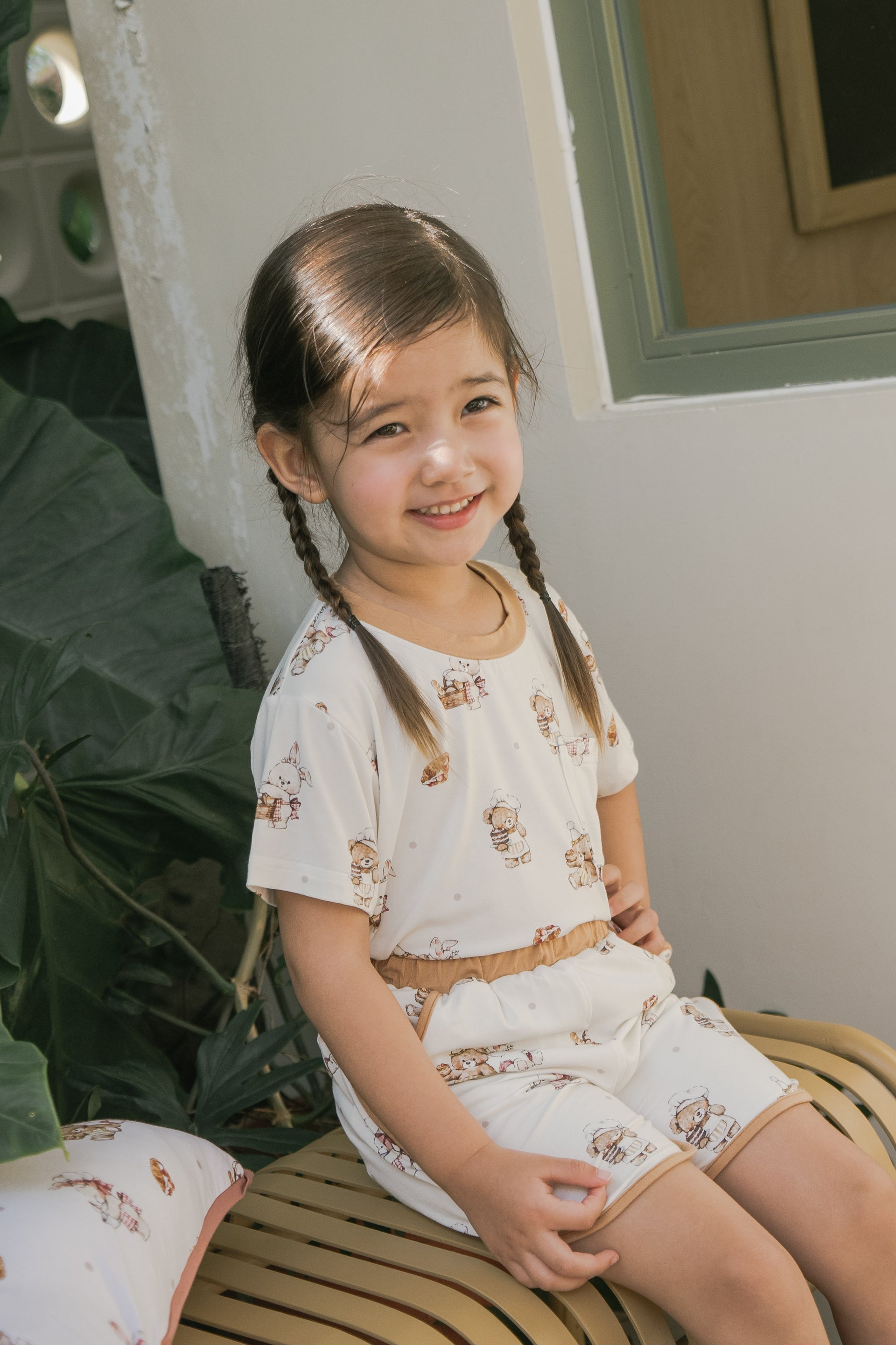 Bakery Cafe Lounge Wear