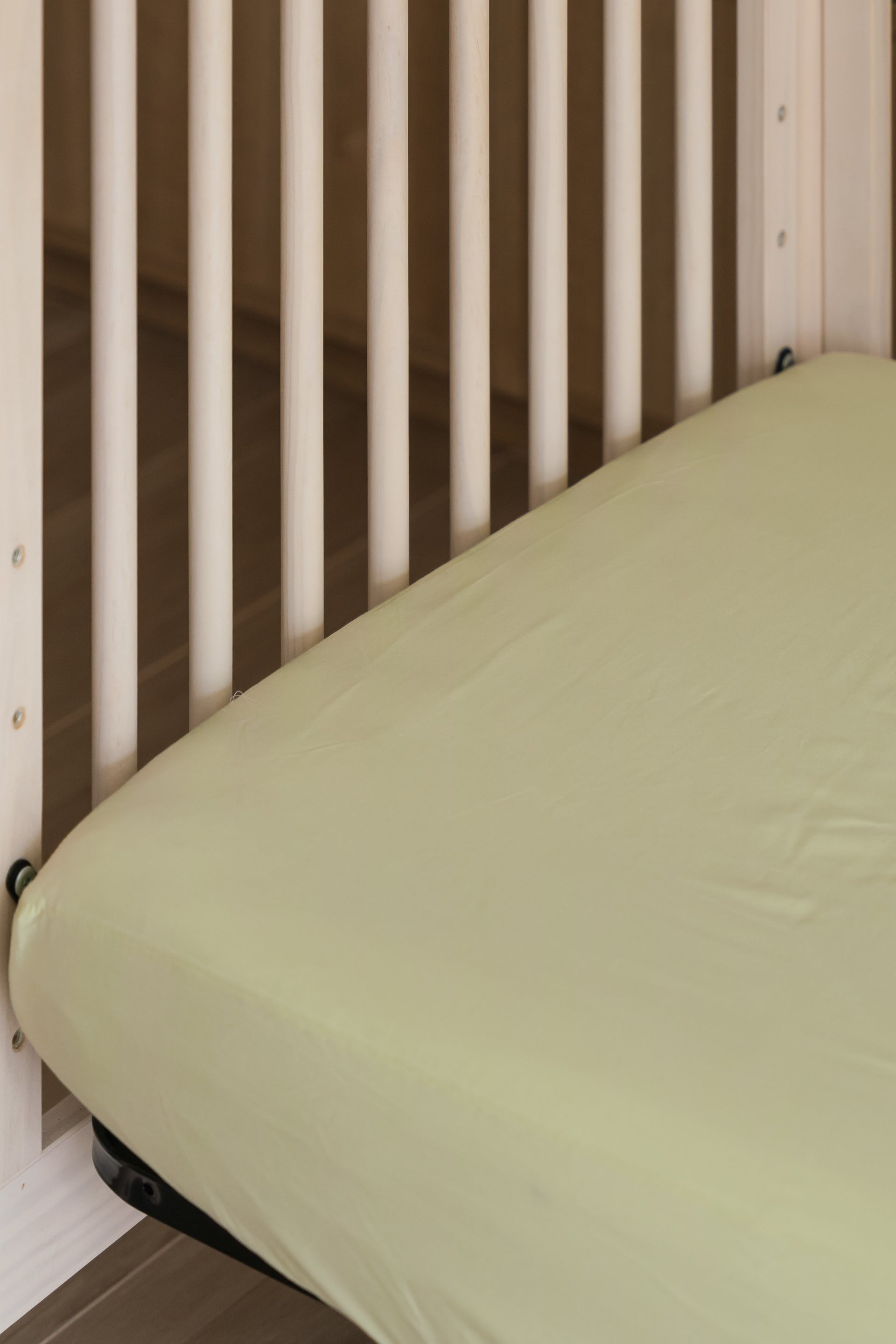 Organic Cotton Waterproof Sheet in Apple Green
