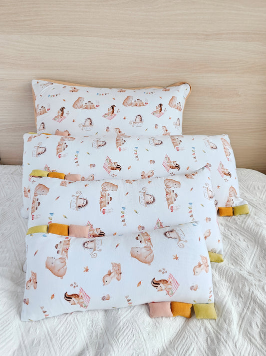 [Pillow] Tea Party Bamboo Pillow