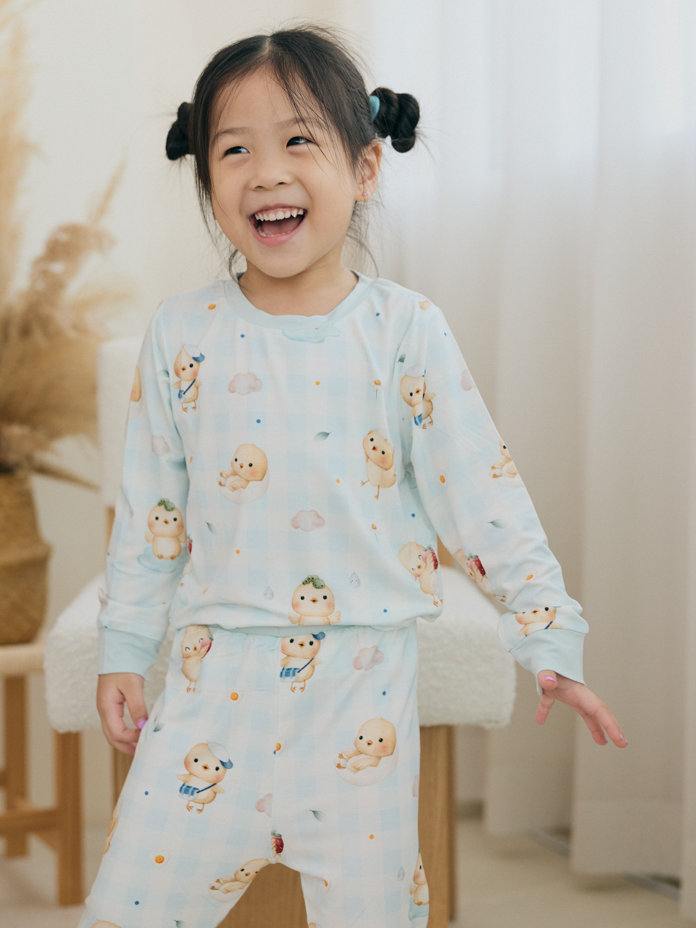[Pyjamas] - Sunny Side Chicks Picnic 2pcs Pyjamas (Blue Checkered)