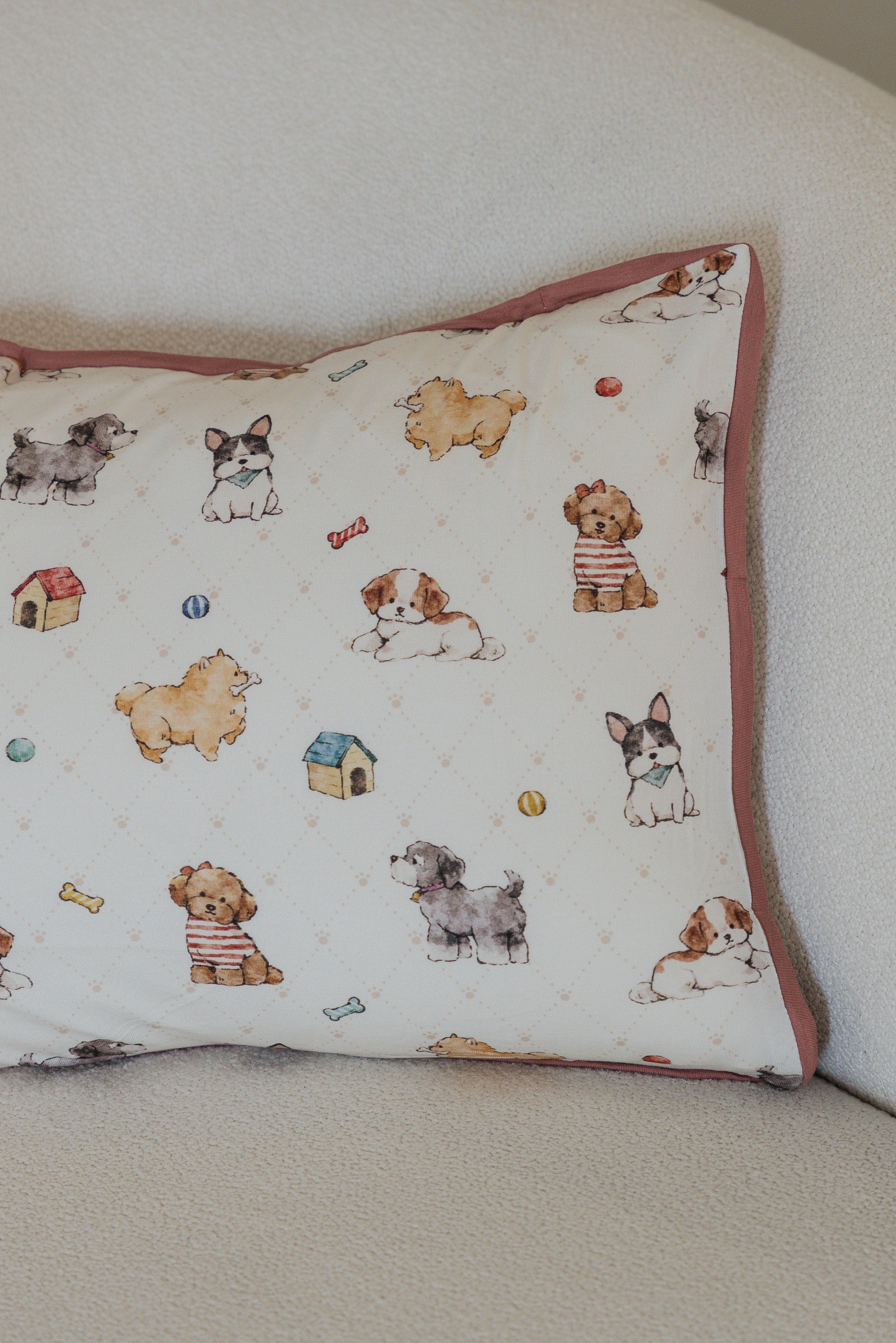[Pillow] - Playful Paws