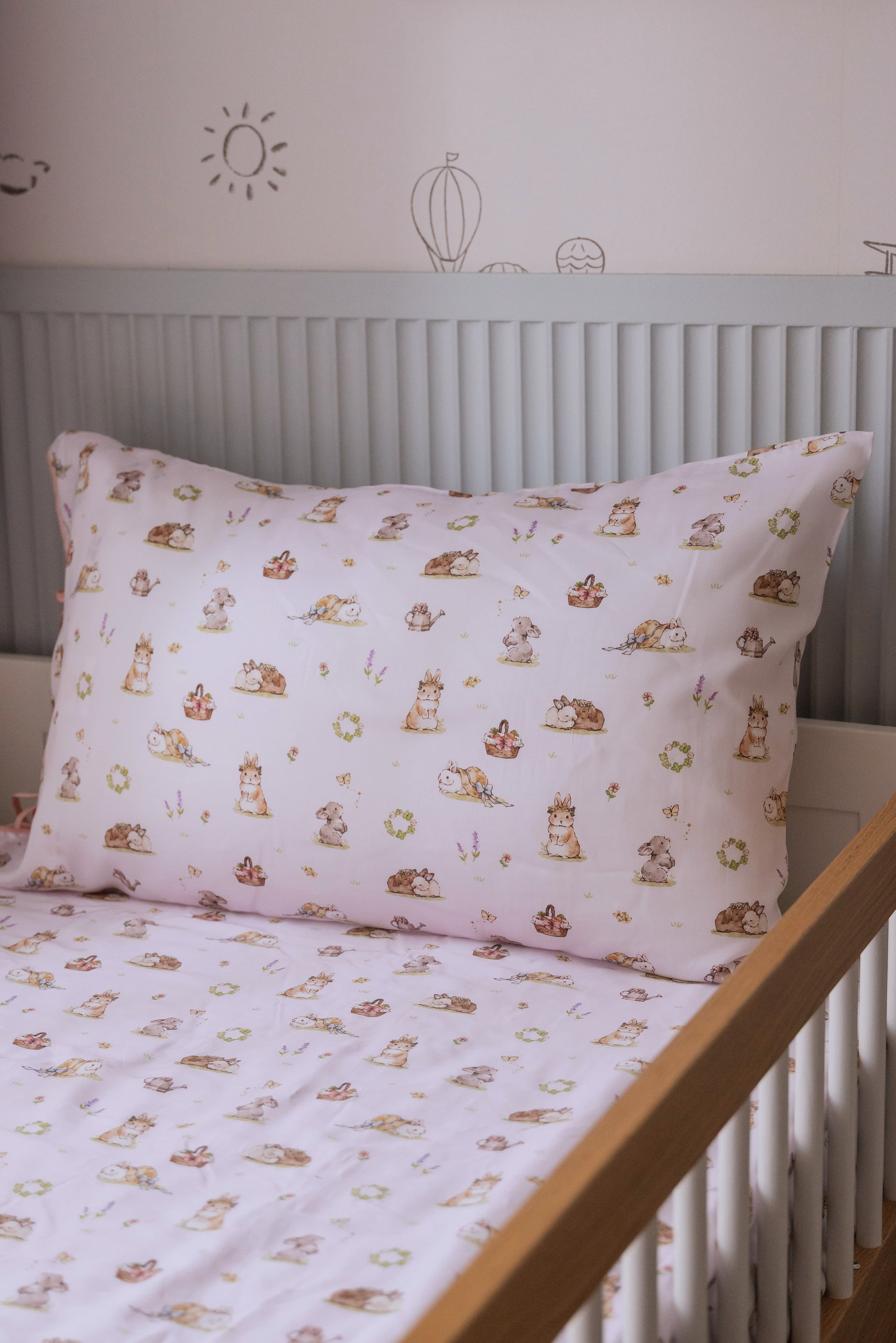 [Adult Pillowcase] - Clover Bunnies Adult Pillowcase (Tencel) (PREORDER)
