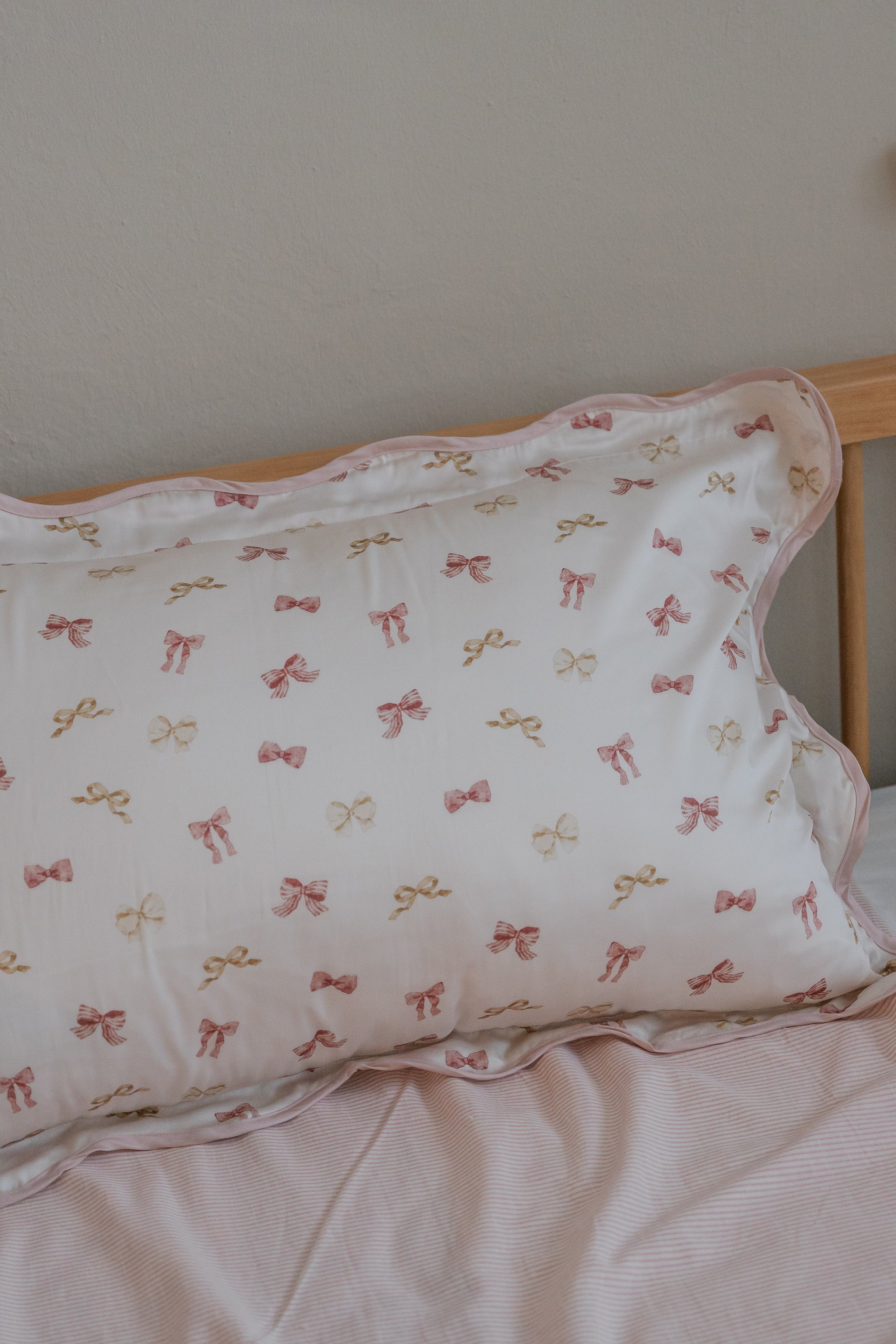 [Adult Pillowcase] - Cherie ribbon Adult Regular Pillowcase WITH TRIMMING
