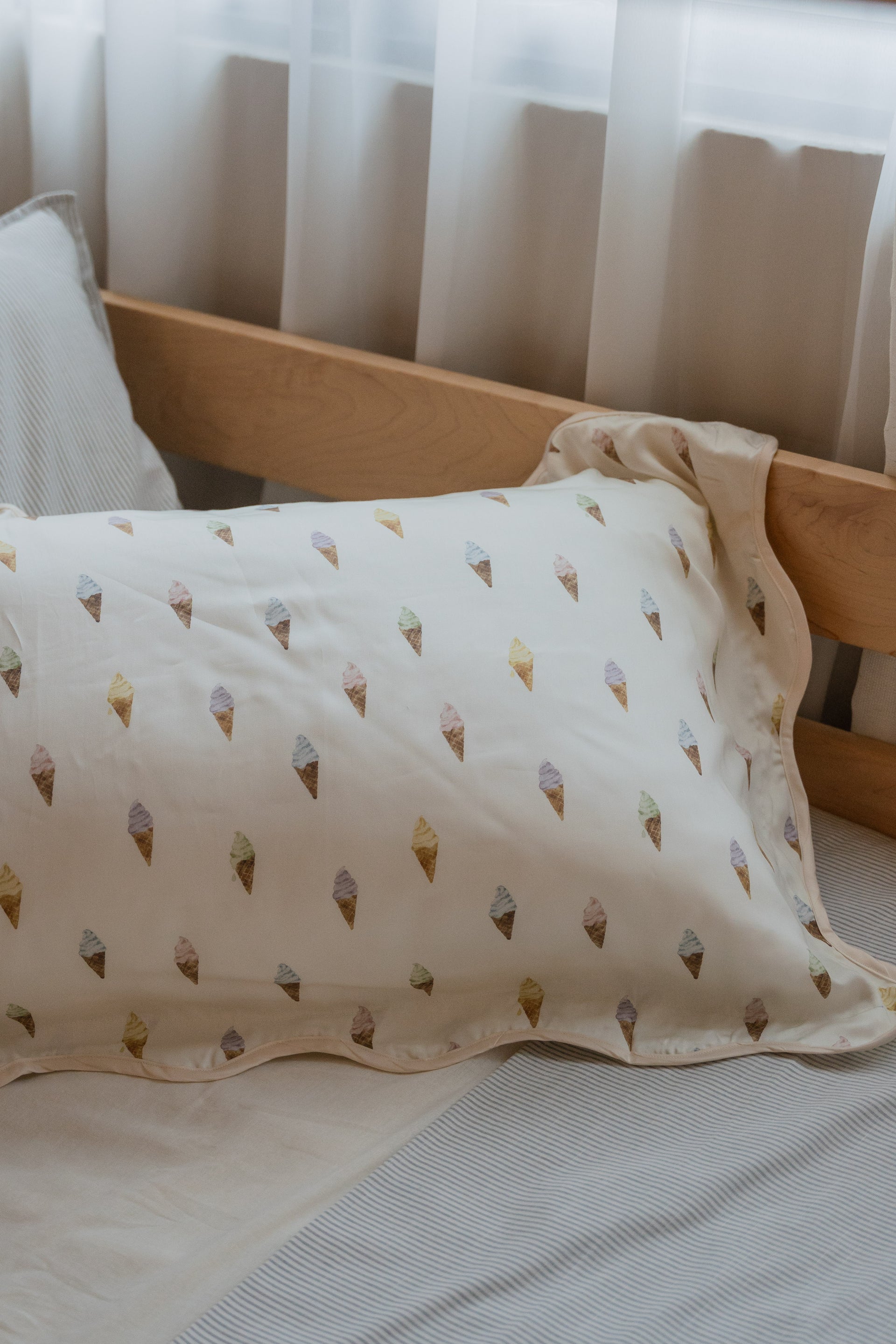 [Adult Pillowcase] - Ice Cream Adult Regular Pillowcase WITH TRIMMING