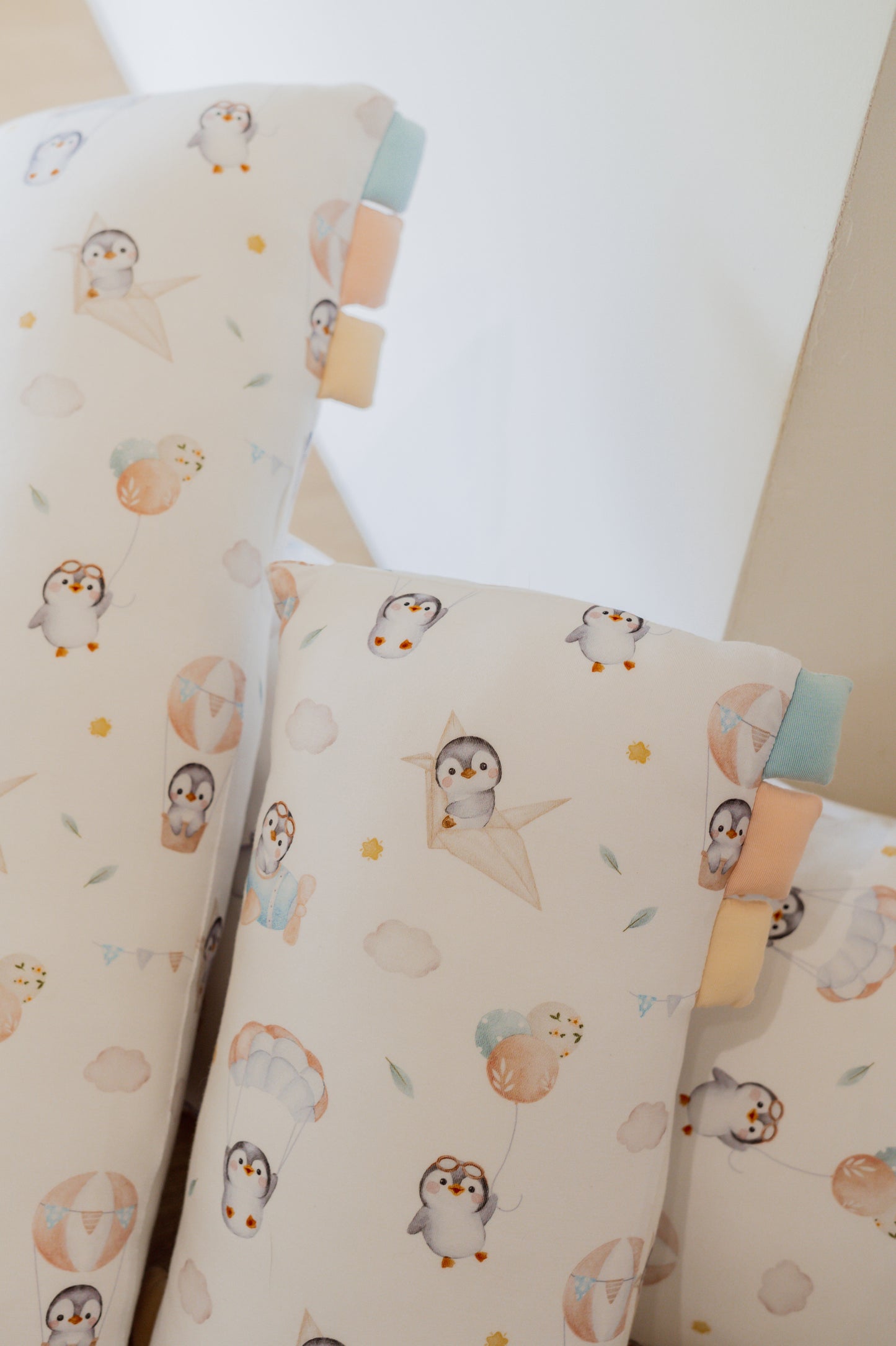 [Pillow] Penguin Explorer Bamboo Pillow