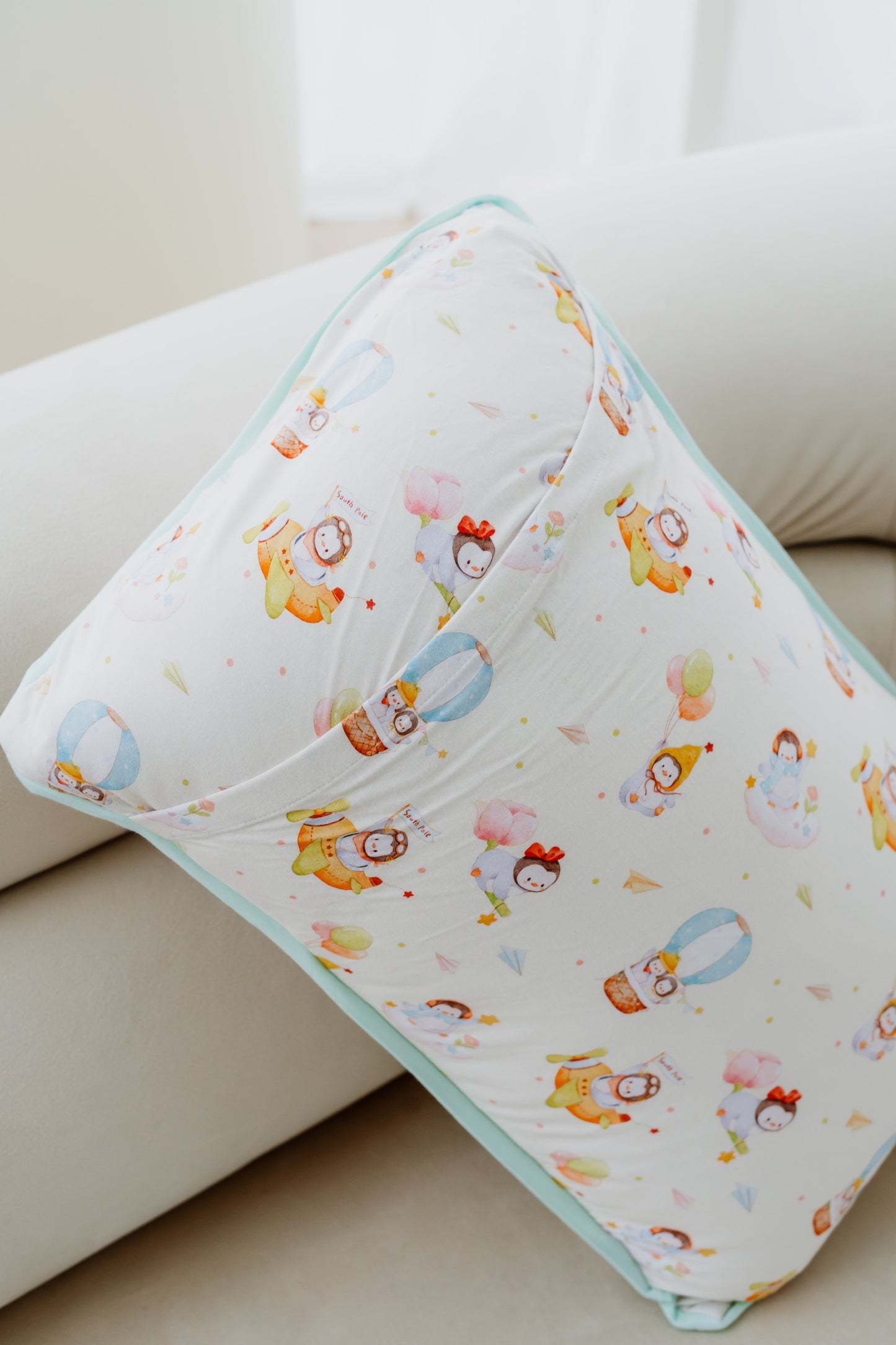 [Pillow] Penguin’s Flying Adventure Bamboo Pillow