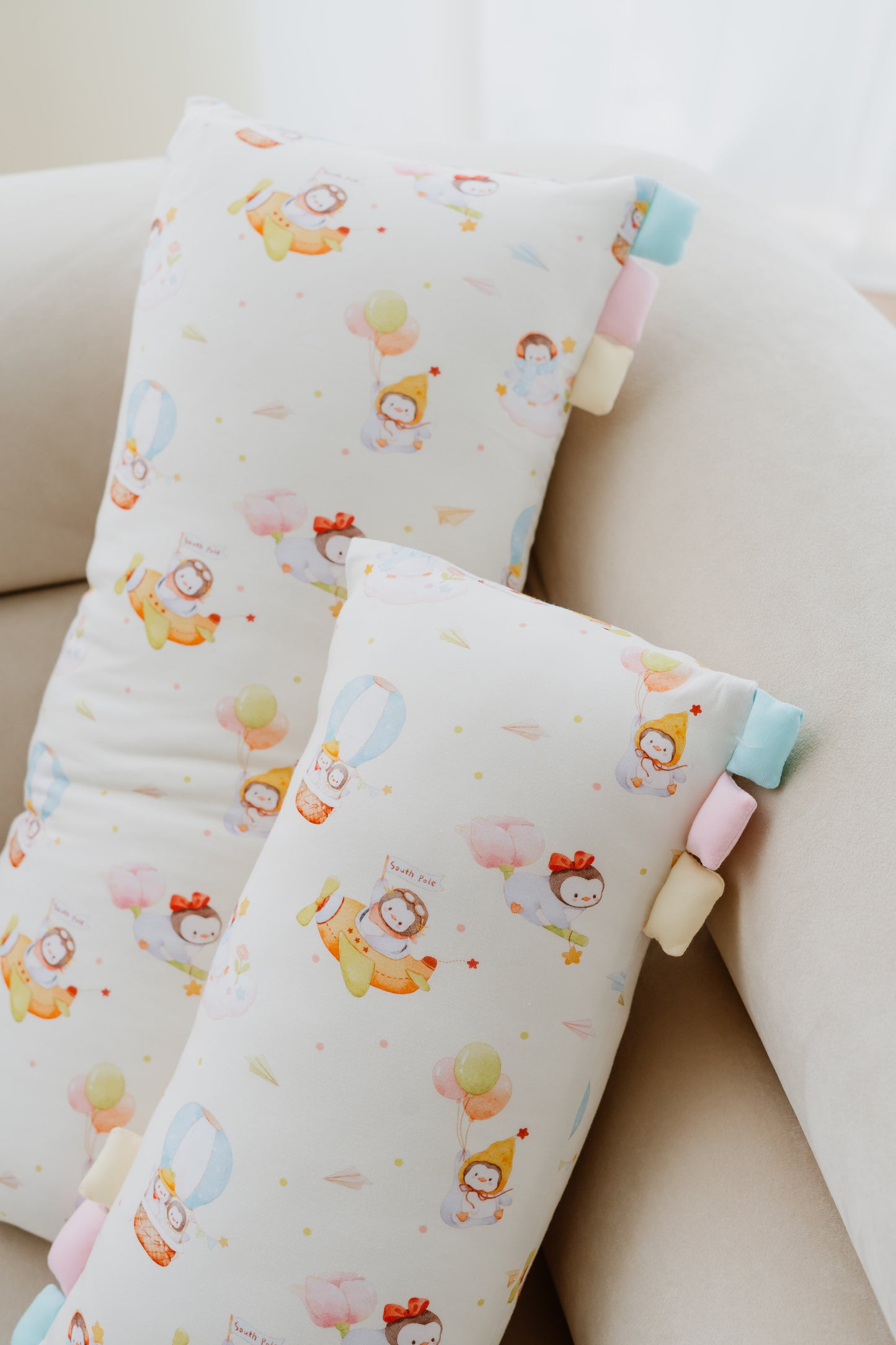 [Pillow] Penguin’s Flying Adventure Bamboo Pillow