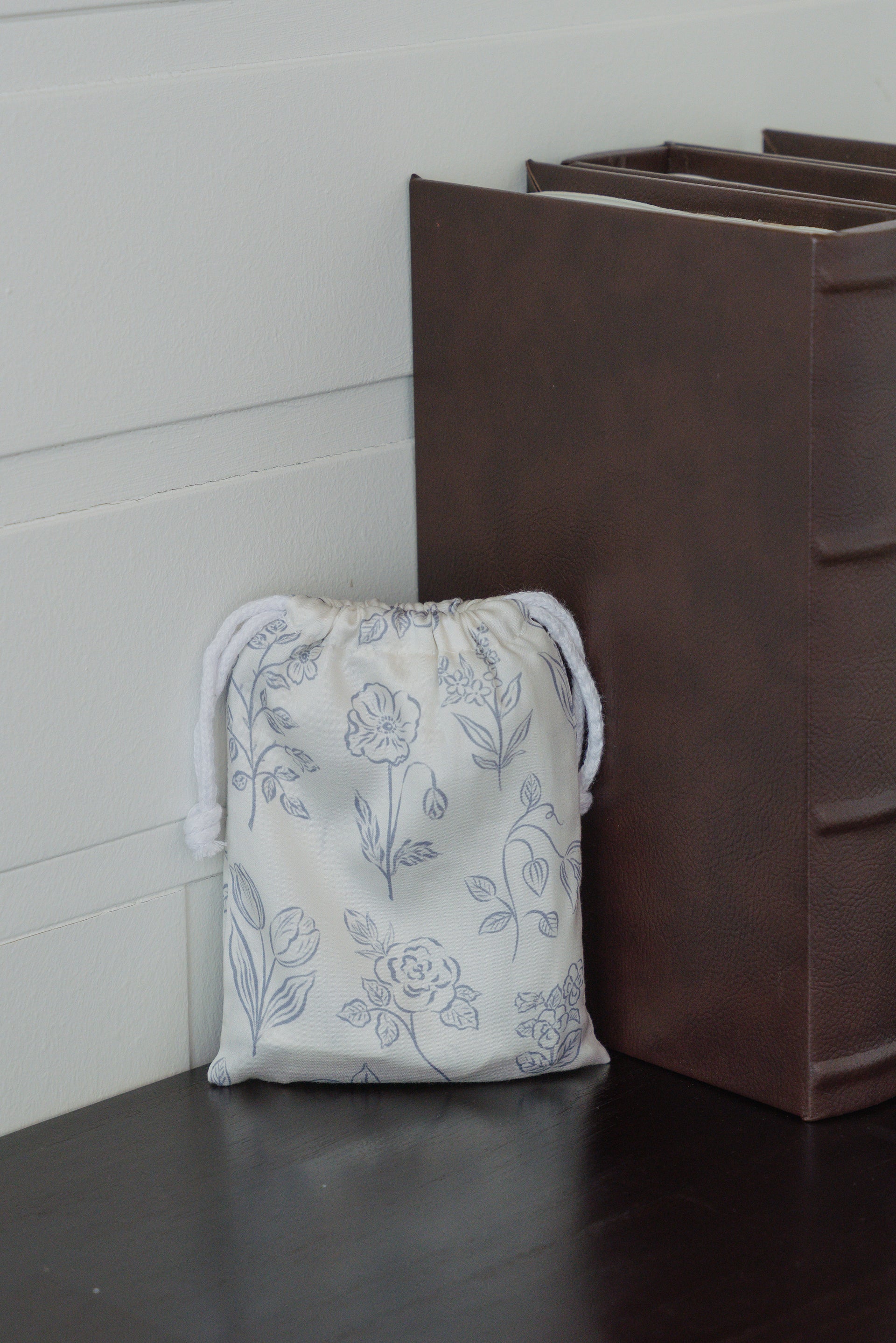 [Adult Pillowcase] - Bluebell Garden Tencel Adult Regular Pillowcase