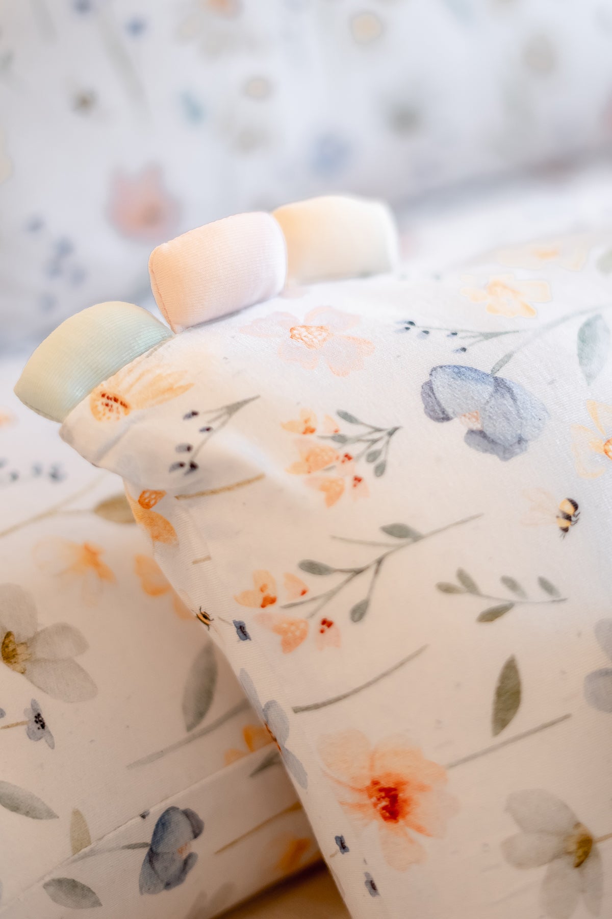 [Case] Floral Soiree Bamboo Pillow