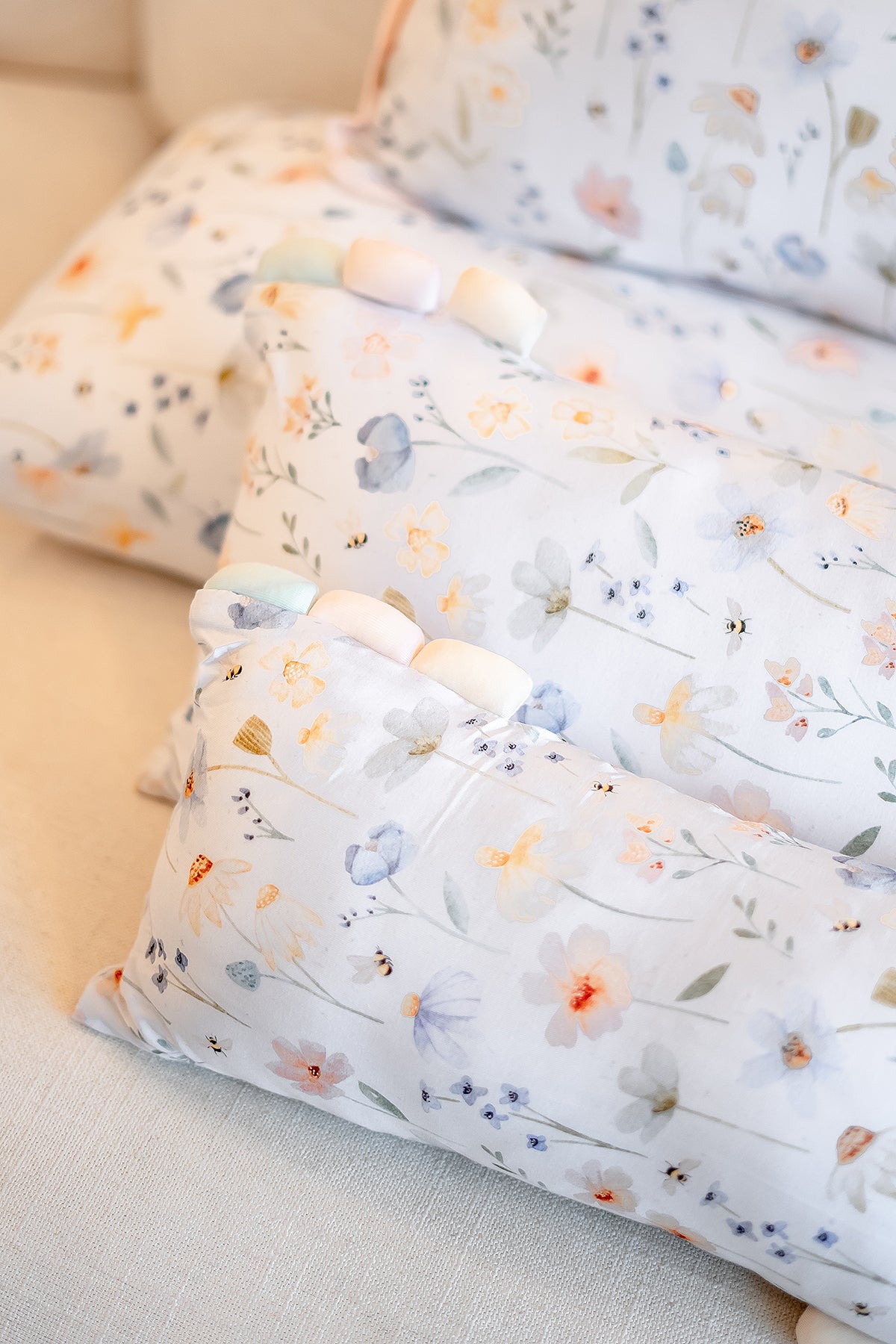 [Case] Floral Soiree Bamboo Pillow