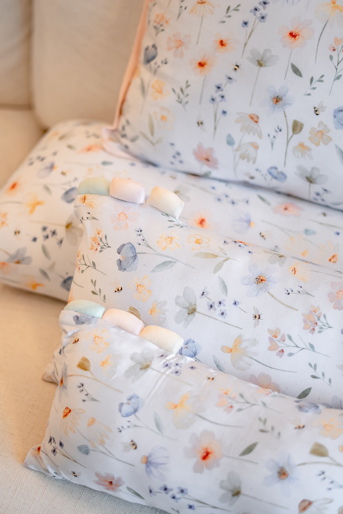 [Case] Floral Soiree Bamboo Pillow