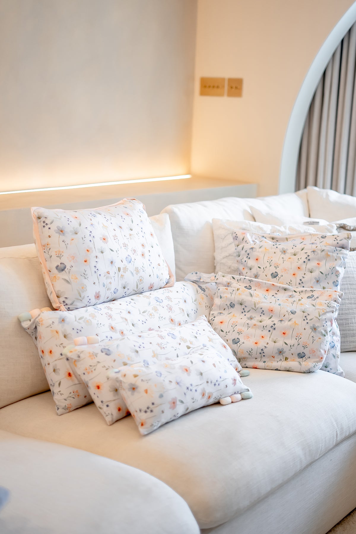 [Case] Floral Soiree Bamboo Pillow