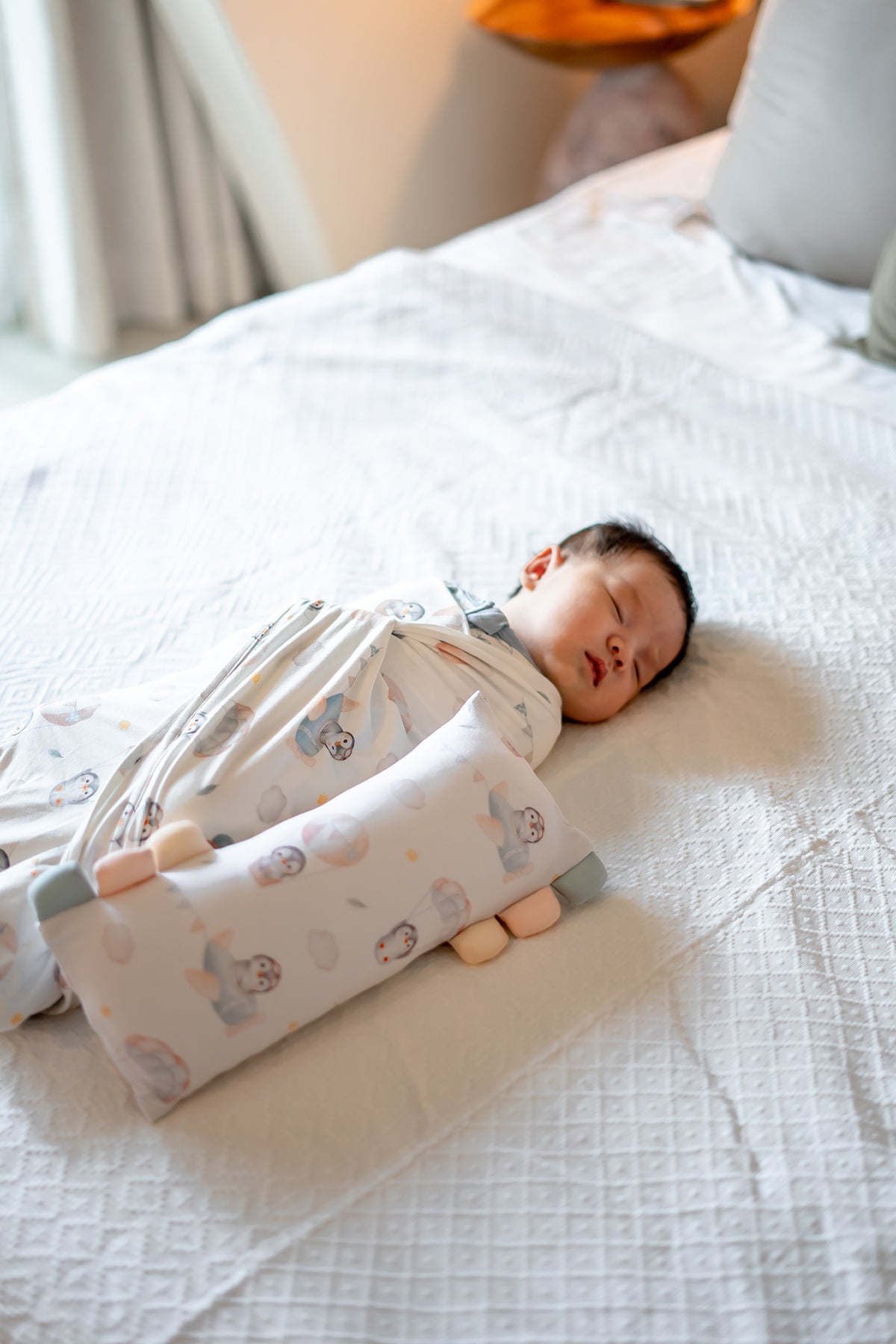 [Blanket] Penguin Explorer Bamboo Swaddle