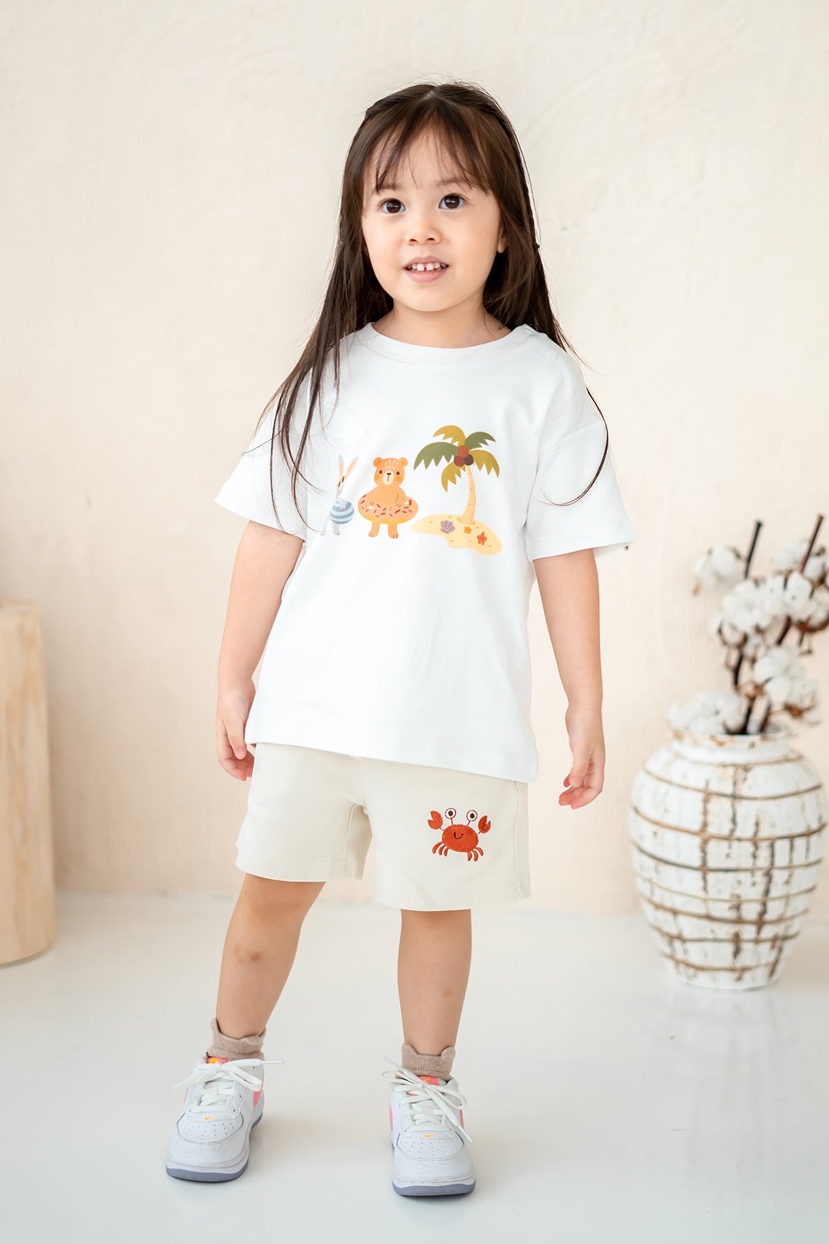 Seaside Buddies Embroidery Crab Shorts