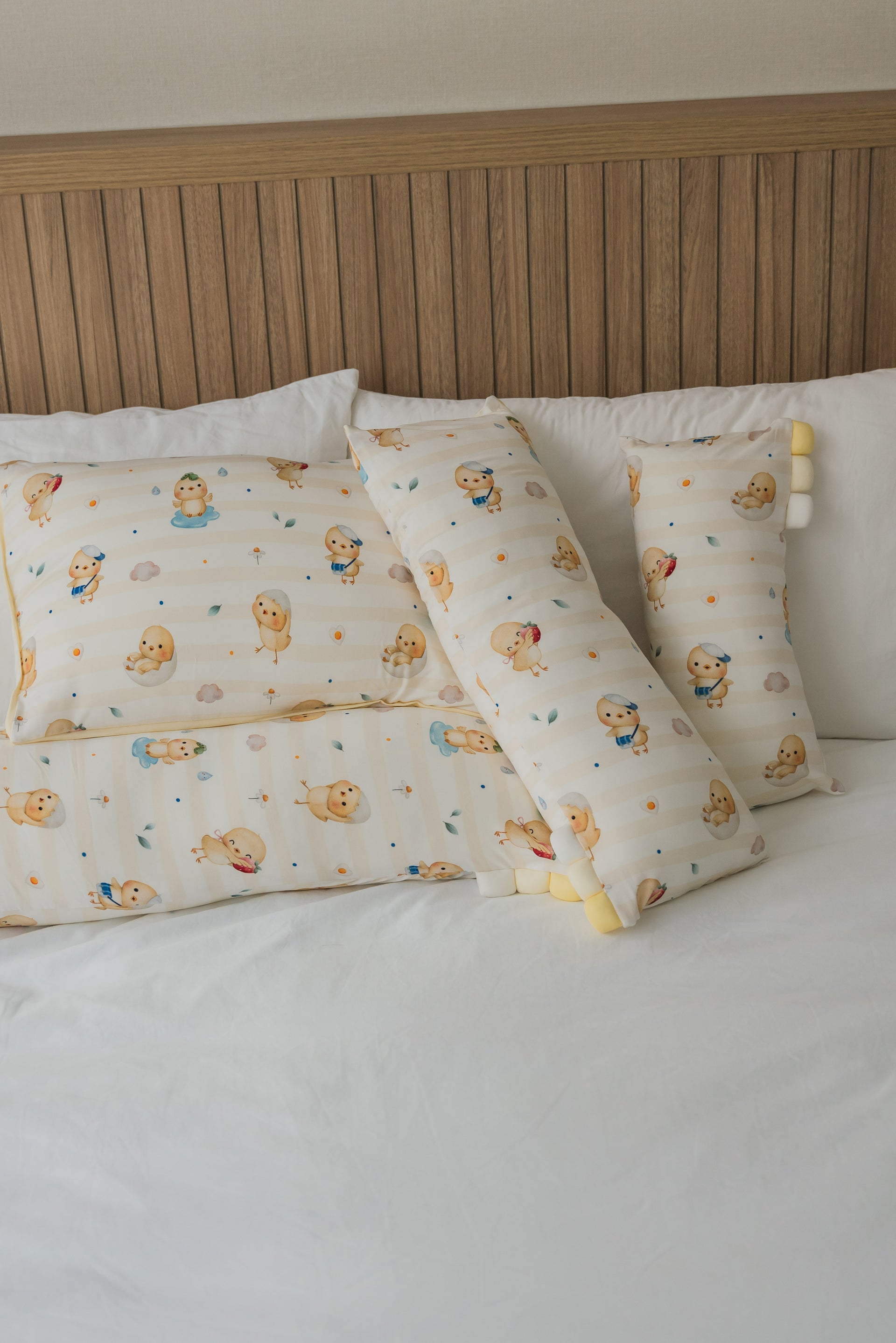 [Pillow] Sunny Side Chicks Pillow