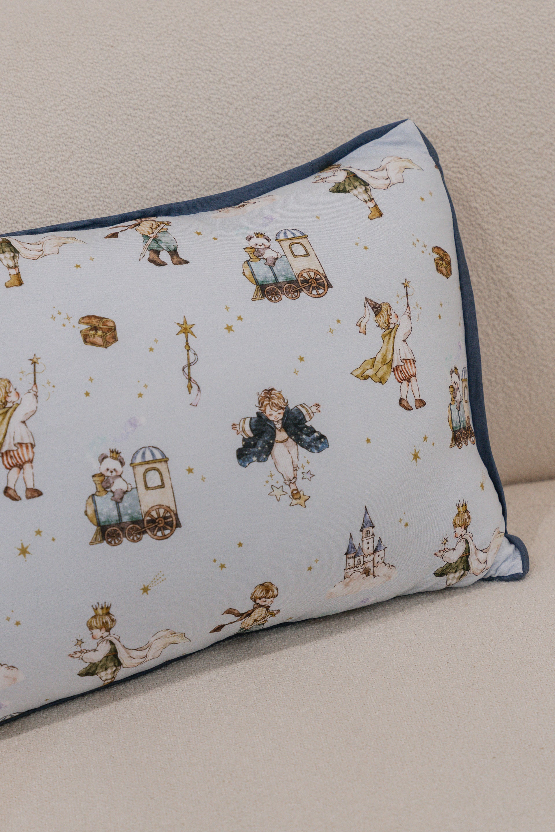 [Pillow] Starlit Prince Pillow