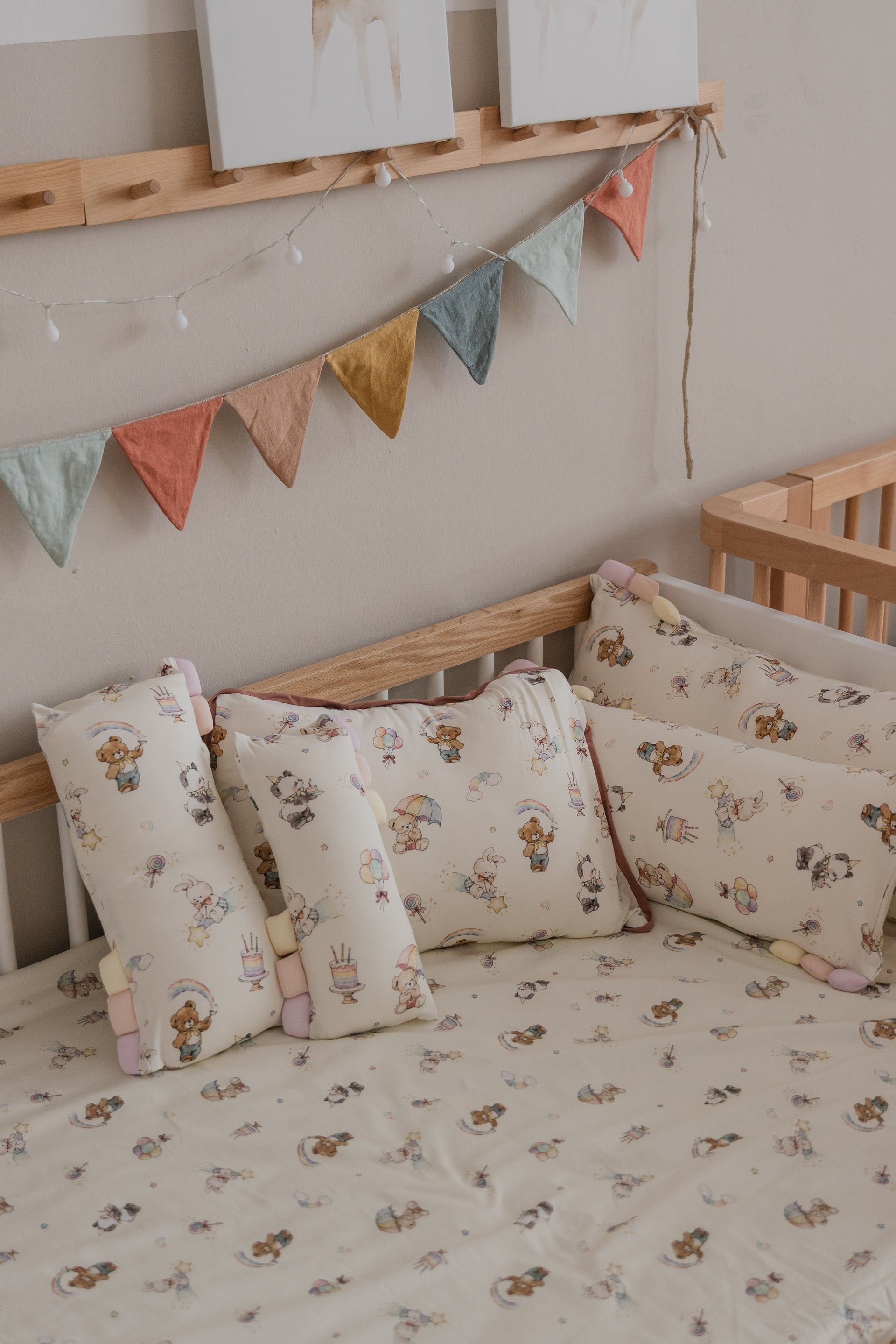 [Pillow] - Rainbow Dreamland Pillow