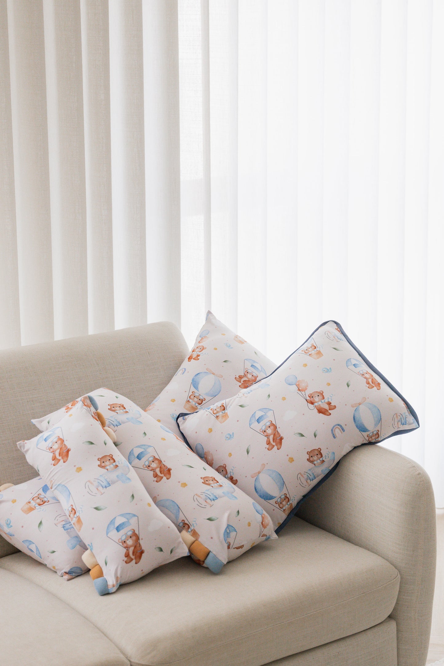 [Pillow] Explorer Bear Bamboo Pillow