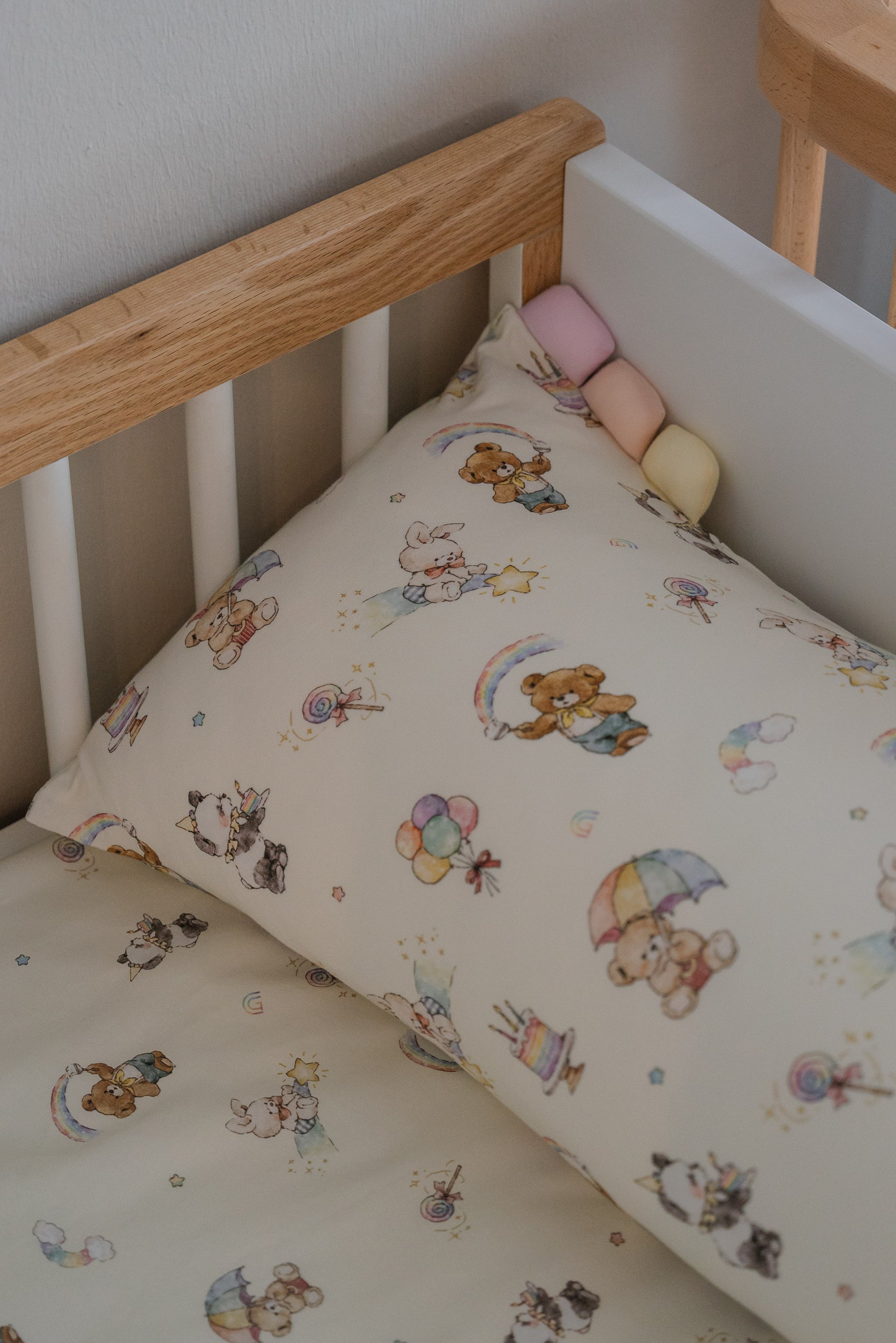 [Pillow] - Rainbow Dreamland Pillow